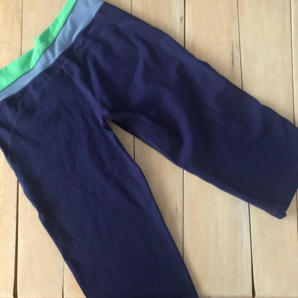 Patagonia Color Block Yoga 🧘‍♀️ Capri